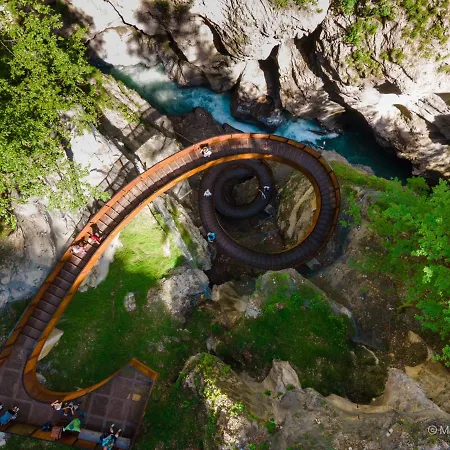 Romantika & Barbara Daire *