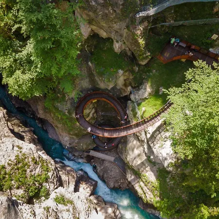 Romantika & Barbara Daire Wagrain