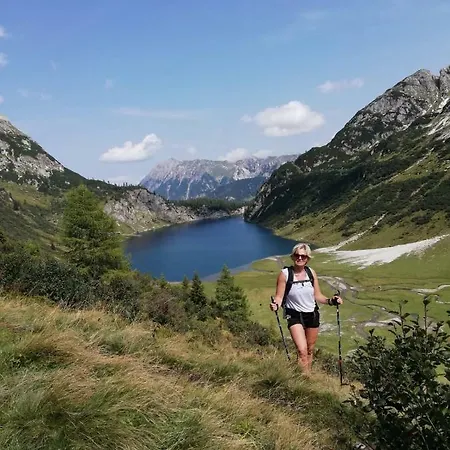 Romantika & Barbara Daire